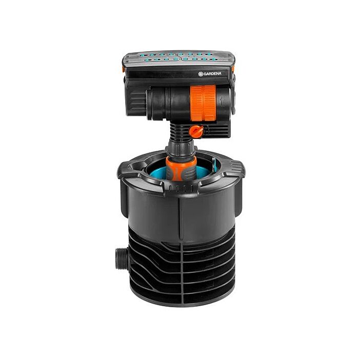 Automatische Sproeiers Voor Het Besproeien Van Gras. Het Gazon Wordt In De Zomer Bewaterd Handig Voor Thuis 273094 579
